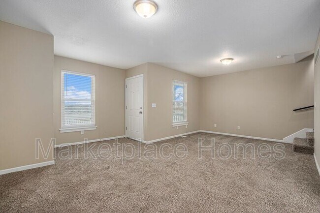 Foto del edificio - 21543 S Peculiar Dr