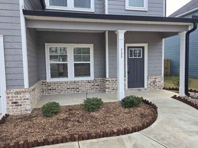 Foto del edificio - 733 Courtland Ln