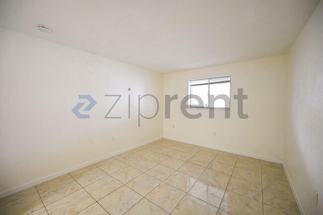 Building Photo - Unit Unit 1