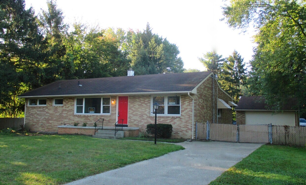 Primary Photo - 4705 Hill Ave