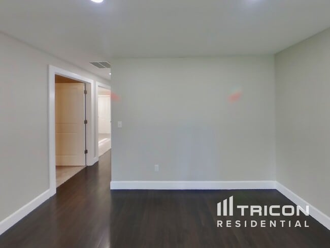 Foto del edificio - 15510 12th Ave E