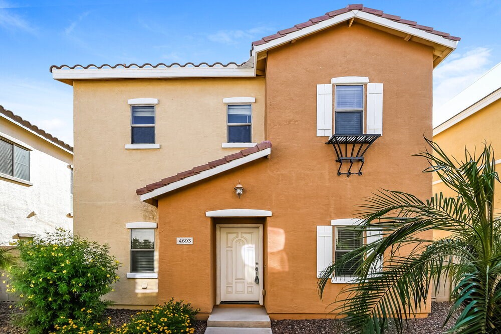 Foto principal - 4693 E Olney Ave