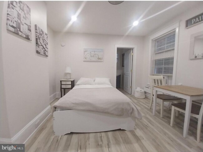 Foto del edificio - 338 S 16th St