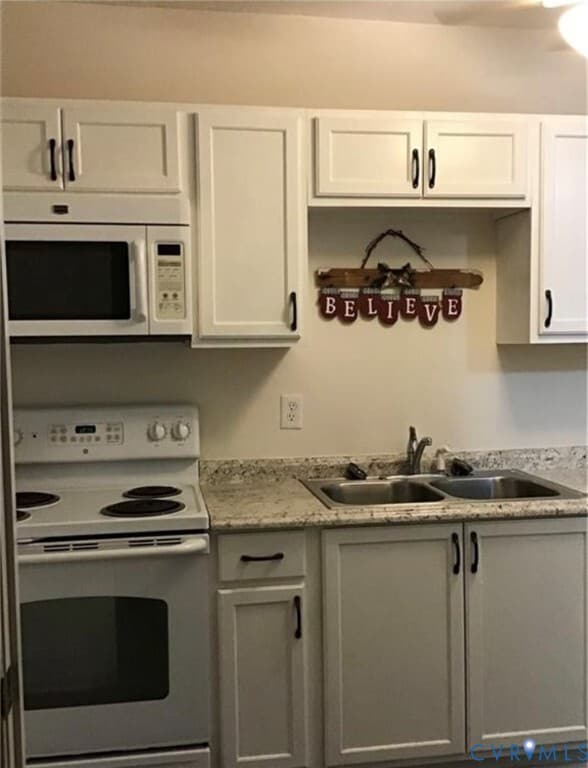 Building Photo - 143 Elm St