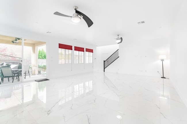 Building Photo - Immaculate 4 bedroom, 2 and 1 3/4 bath home located in the exclusive Master Planned Community Ins...