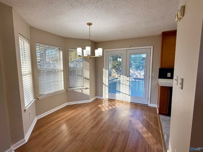 Foto del edificio - 109 Highwood Ct