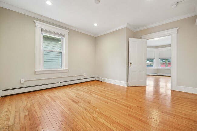 Building Photo - 159 Valley Rd