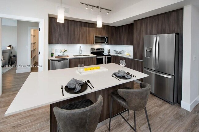 Foto del edificio - 9480 NW 41st St