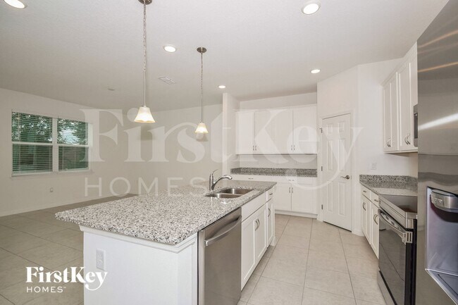 Foto del edificio - 320 Corbel Ln