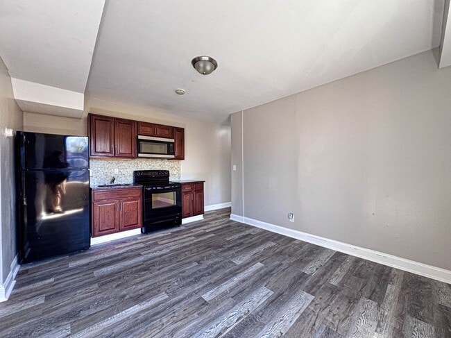 Foto del edificio - 4630 Hillside Rd SE