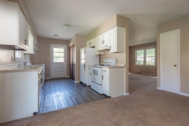Photo - 3 bed 1.5 bath House