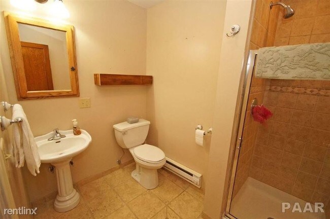 Foto del edificio - 6 br, 3 bath House - 204 N Prairie St