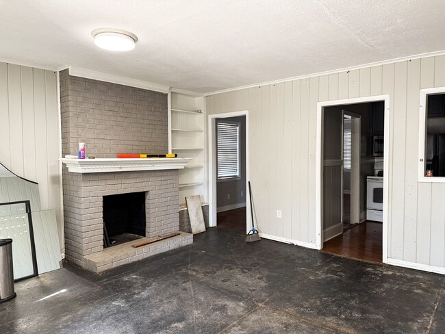 Photo - 1027 Waring Rd House