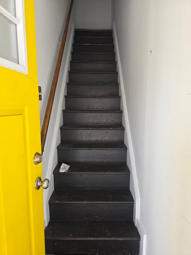 staircase - 237 Taylor St