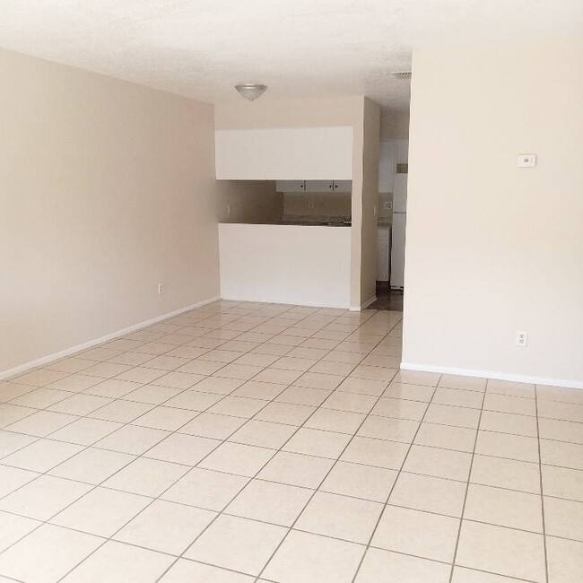 Building Photo - 5030 SE 30th St