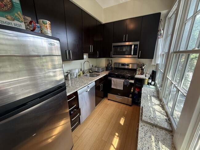 Foto del edificio - 1801 Swann St NW