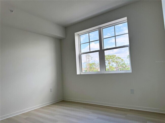 Foto del edificio - 5592 Pga Blvd