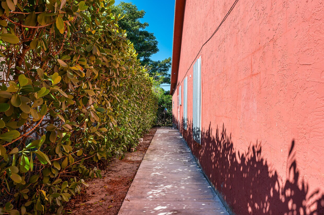 Foto principal - 751 NW 2nd St