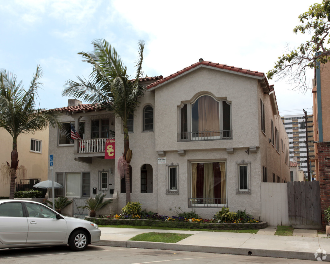 Foto del edificio - 1824-1830 E 2nd St