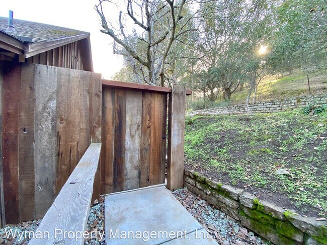 Foto del edificio - 1 br, 1 bath House - 146 A Heun Lane