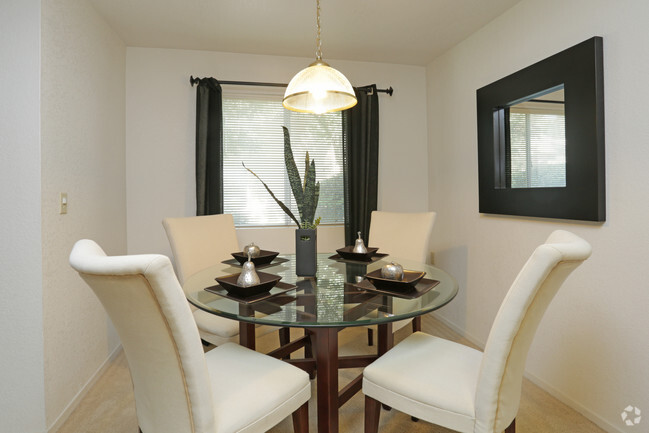 Dining Room - Madera Villa