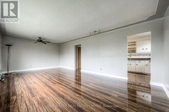 Building Photo - 7 Balmoral Dr