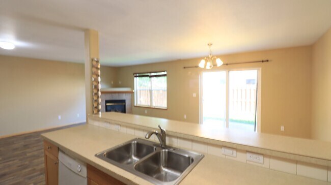 Foto del edificio - 3/2.5 Townhome in Redmond