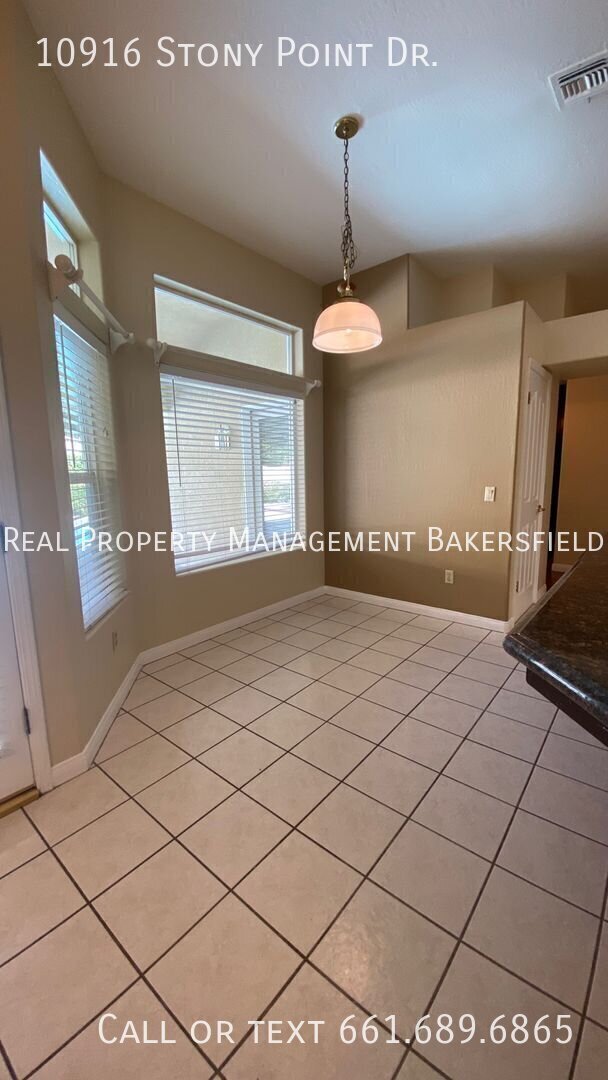 Building Photo - 10916 Stony Point Dr