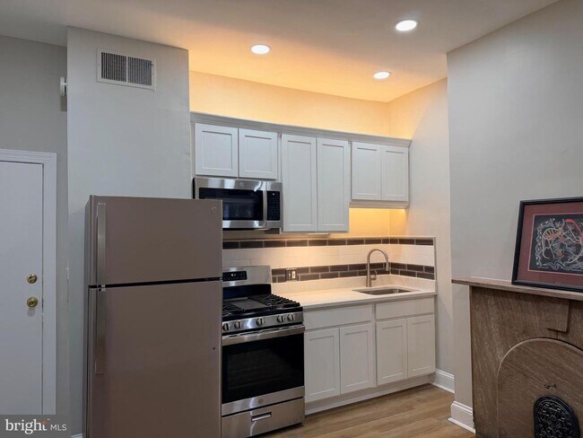 Foto del edificio - 2439 Maryland Ave