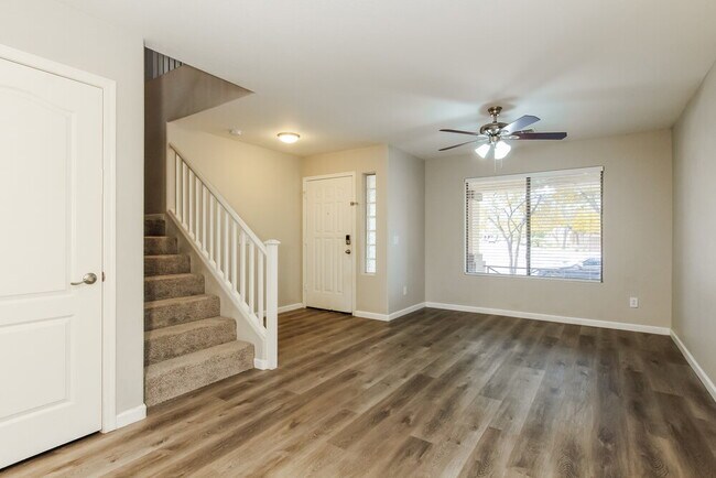 Foto del edificio - 2348 W White Feather Ln