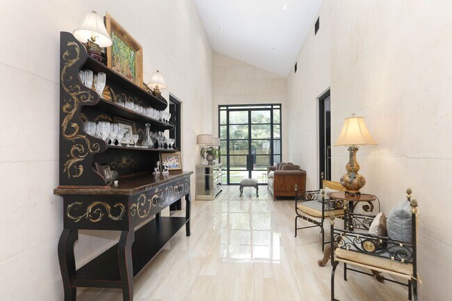 Foto del edificio - 182 E Edgewood Pl