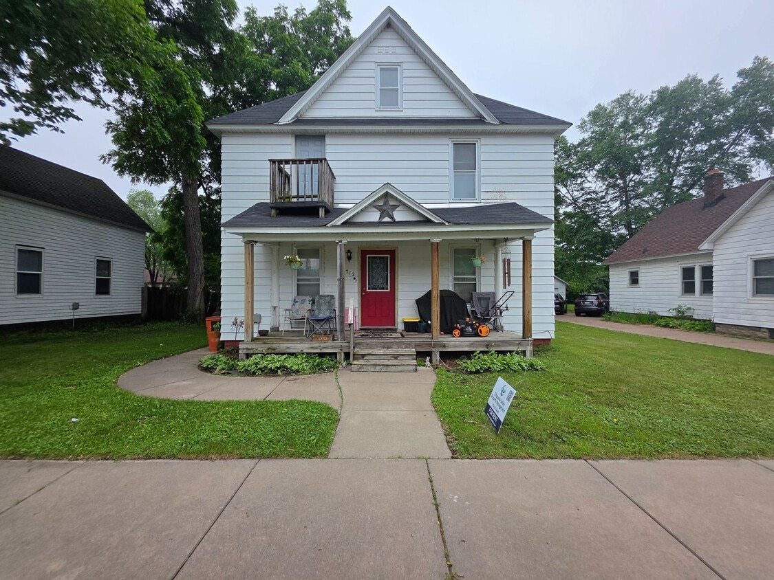 Primary Photo - 712 McDonough St