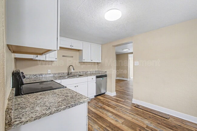 Foto del edificio - 3130 W Longfellow Pl