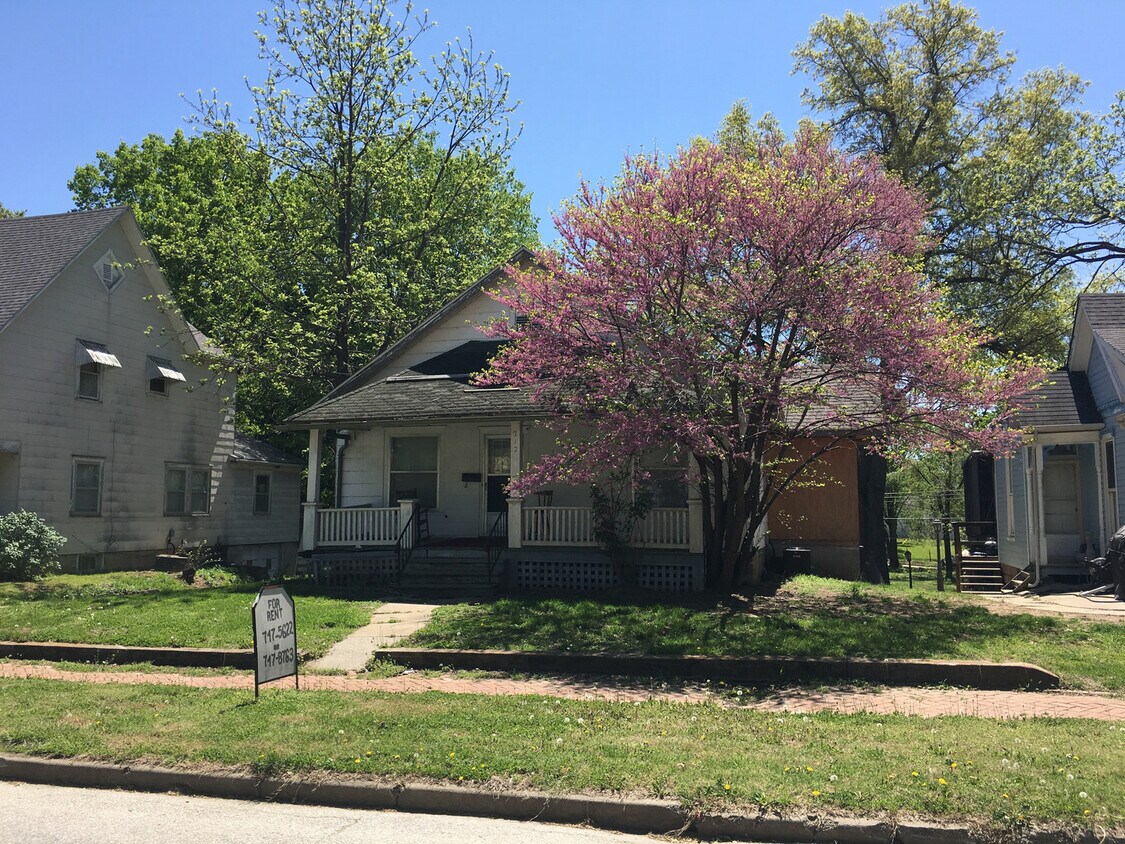 212 W Market St, Warrensburg, MO 64093 House Rental in Warrensburg