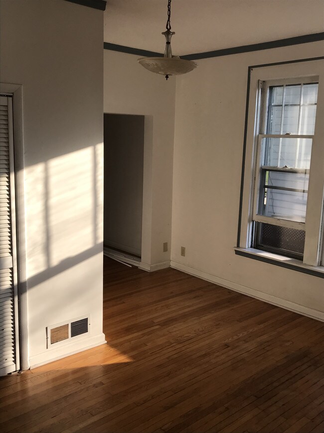 dining room - 329 Maple Ave