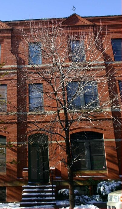 Building Photo - 2110 Saint Paul St