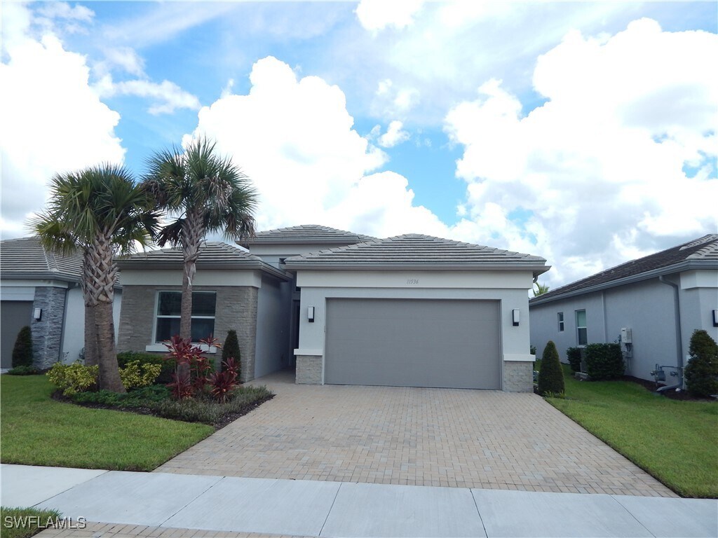 Foto principal - 11536 Jacaranda Dr