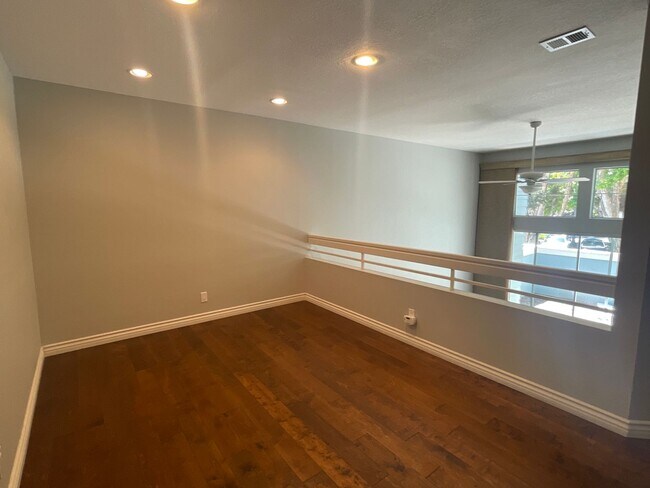 Foto del edificio - Comfortable Living with Private Patio and Community Amenities
