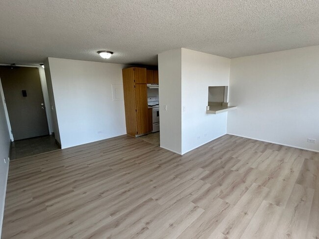 Building Photo - Great McCully 1-bedroom