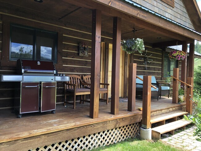 Foto del edificio - 3355 E Horse Creek Rd