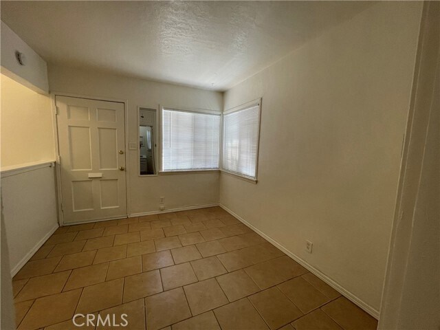 Foto del edificio - 2216 W Olympic Blvd