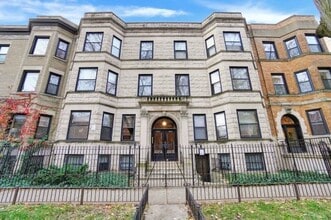 Building Photo - 3824 N Sheffield Ave