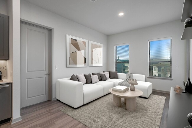 Building Photo - Sagemont