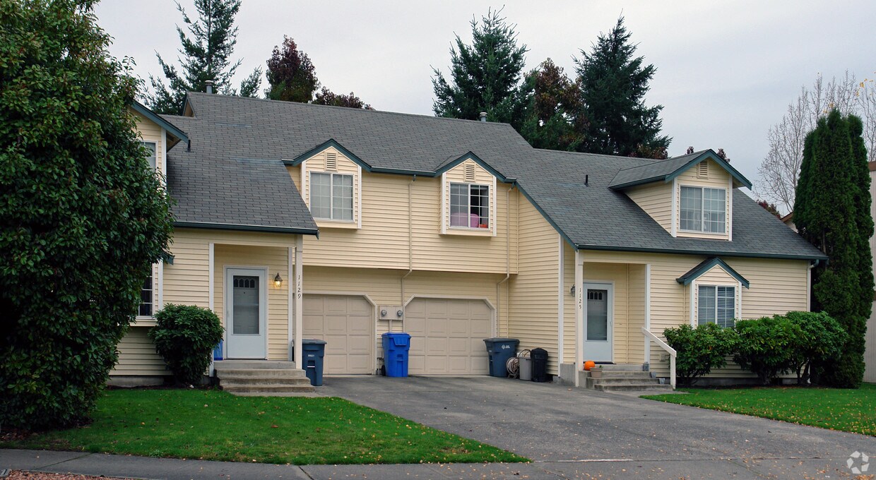 Building Photo - 1125-1129 10th Ave NW