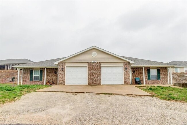 Foto del edificio - 21067 Harbor Ln