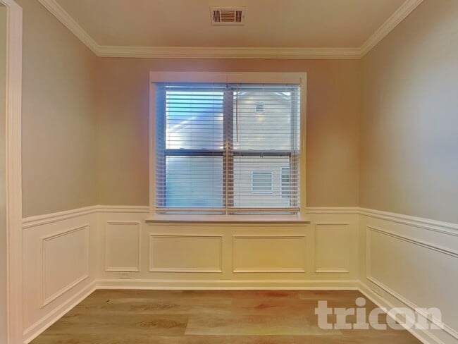 Building Photo - 8953 Crestview Cir