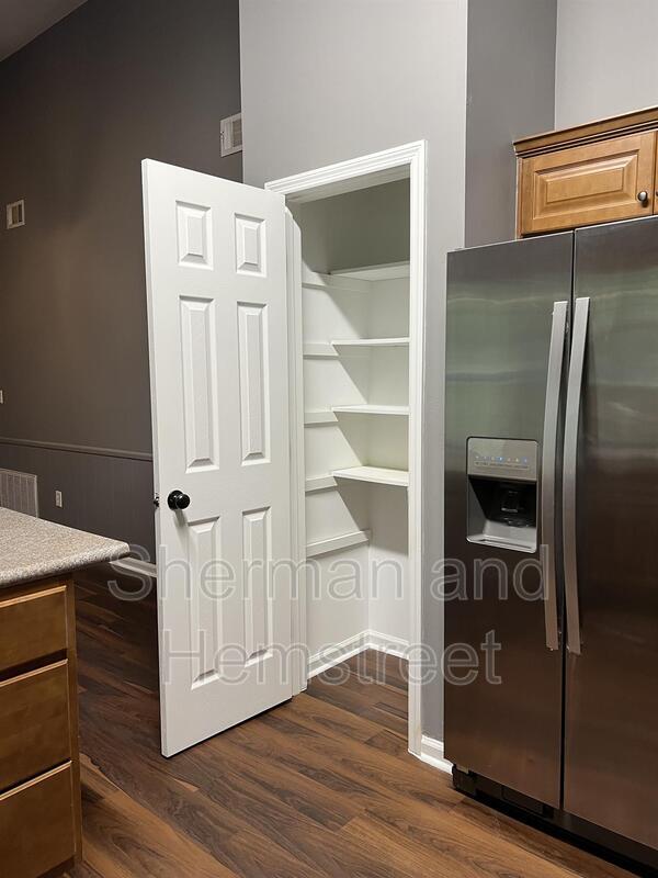 Foto del edificio - 2714 Fair Oak Ct