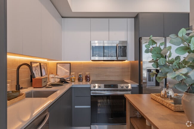 Studio - 461SF - Kitchen - Highley House