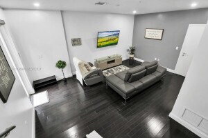 Foto del edificio - 781 NE 4th Ave