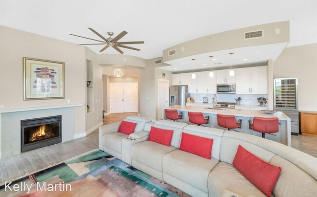 Building Photo - 3 br, 2 bath House - 945 E. Playa Del Nort...